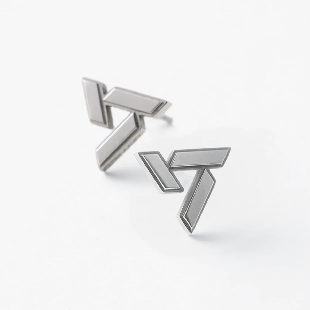 SEVENTEEN - 8th Anniversary Official Earrings MD – kheartshop
