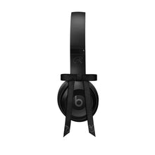 Beats Solo 4 Wireless On-Ear Headphones - JENNIE Special Edition in Onyx Black